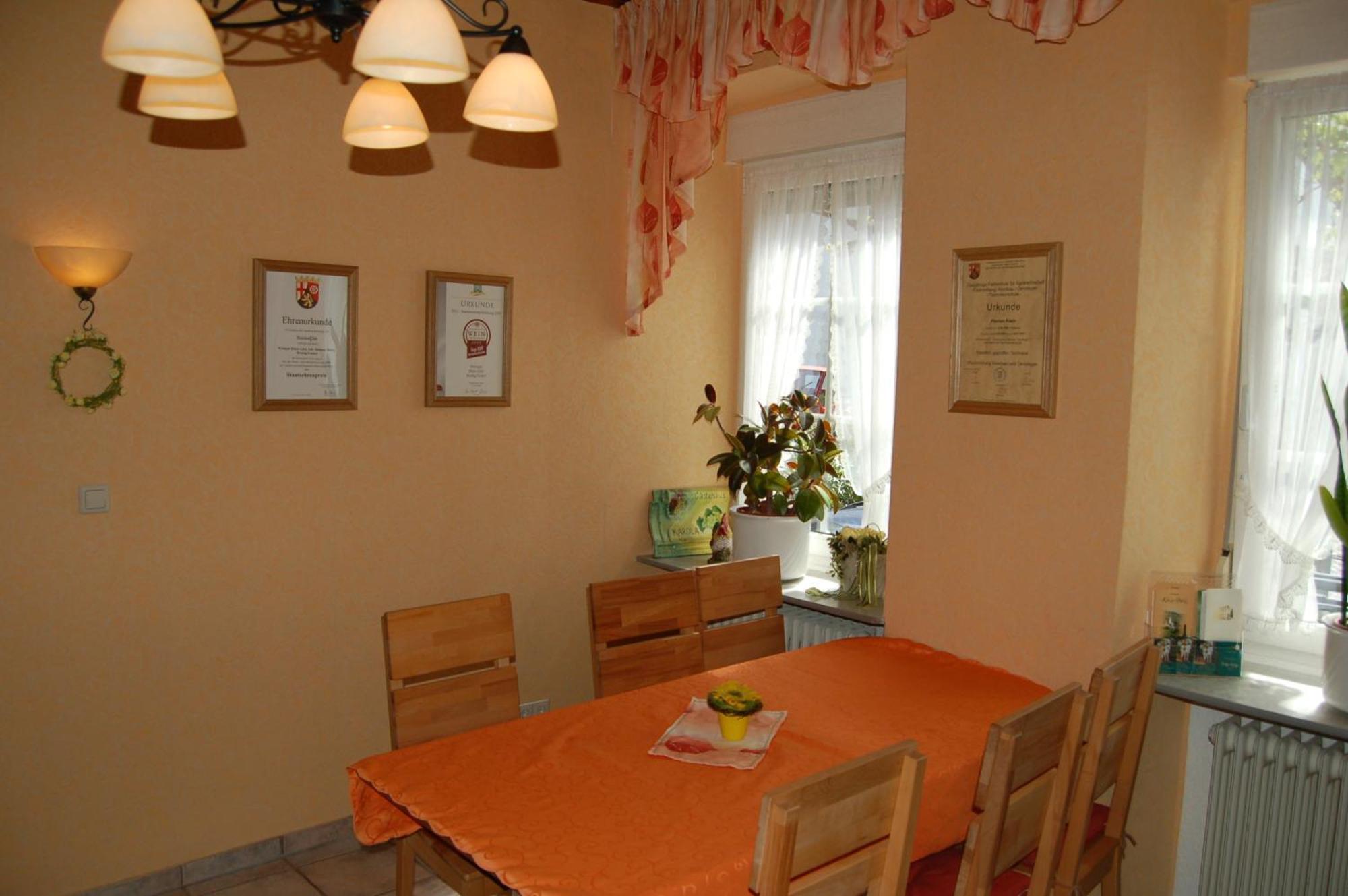 Weingut Klein-Goetz Hotel Bruttig-Fankel Eksteriør billede