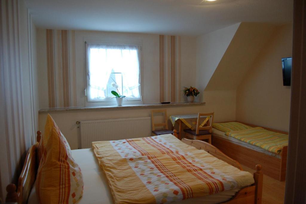 Weingut Klein-Goetz Hotel Bruttig-Fankel Eksteriør billede